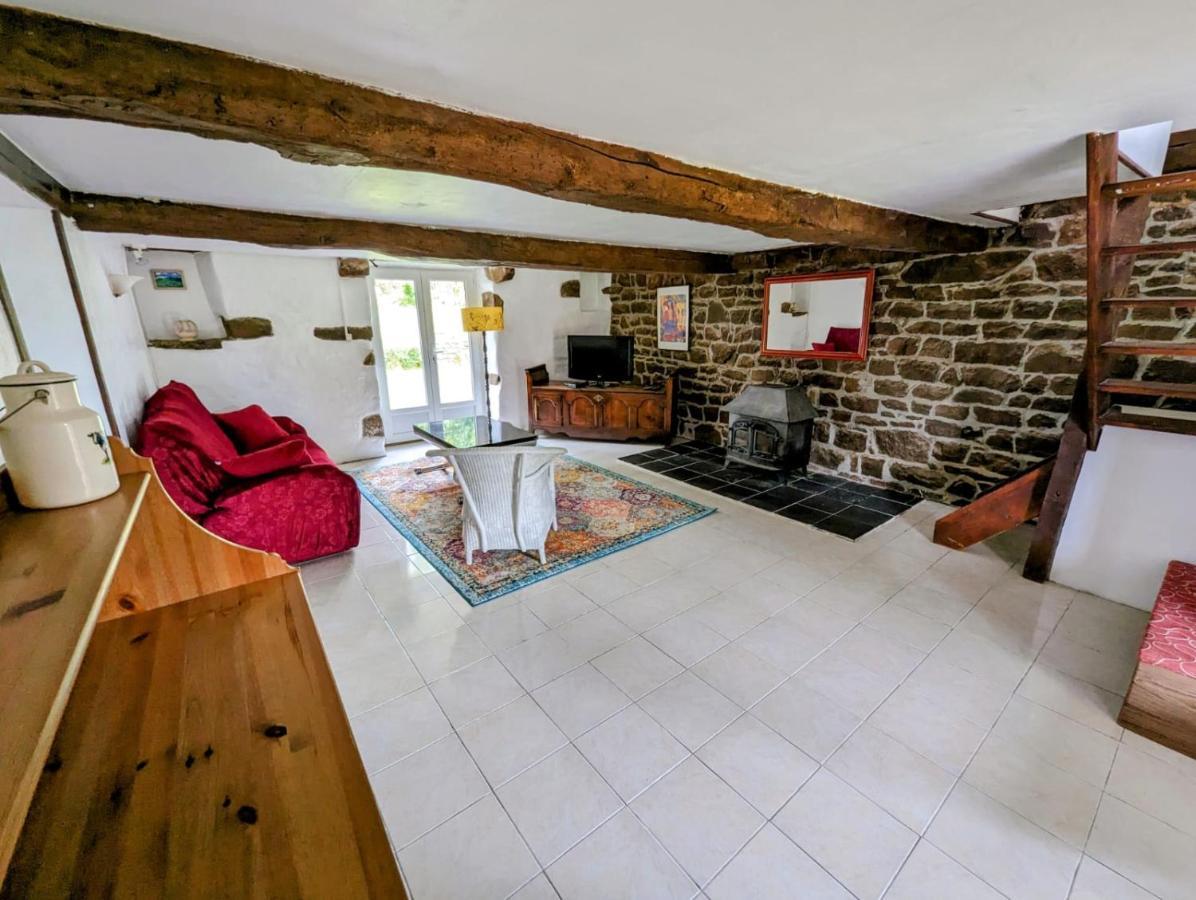 Les Gites De La Cabache Montaigu-les-Bois Exterior photo
